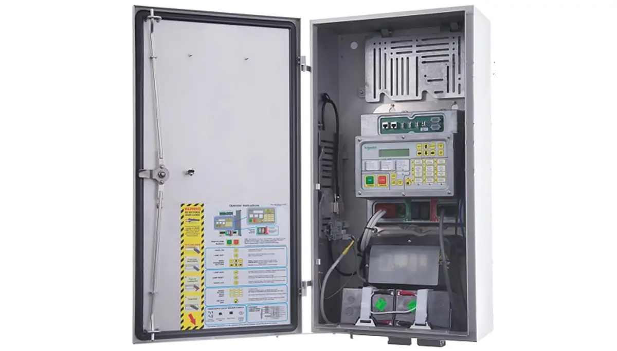 Bộ Điều Khiển Recloser ADVC Compact (Type E) Schneider | Giá Tốt 2 Bộ Điều Khiển Recloser ADVC Compact (Type E)