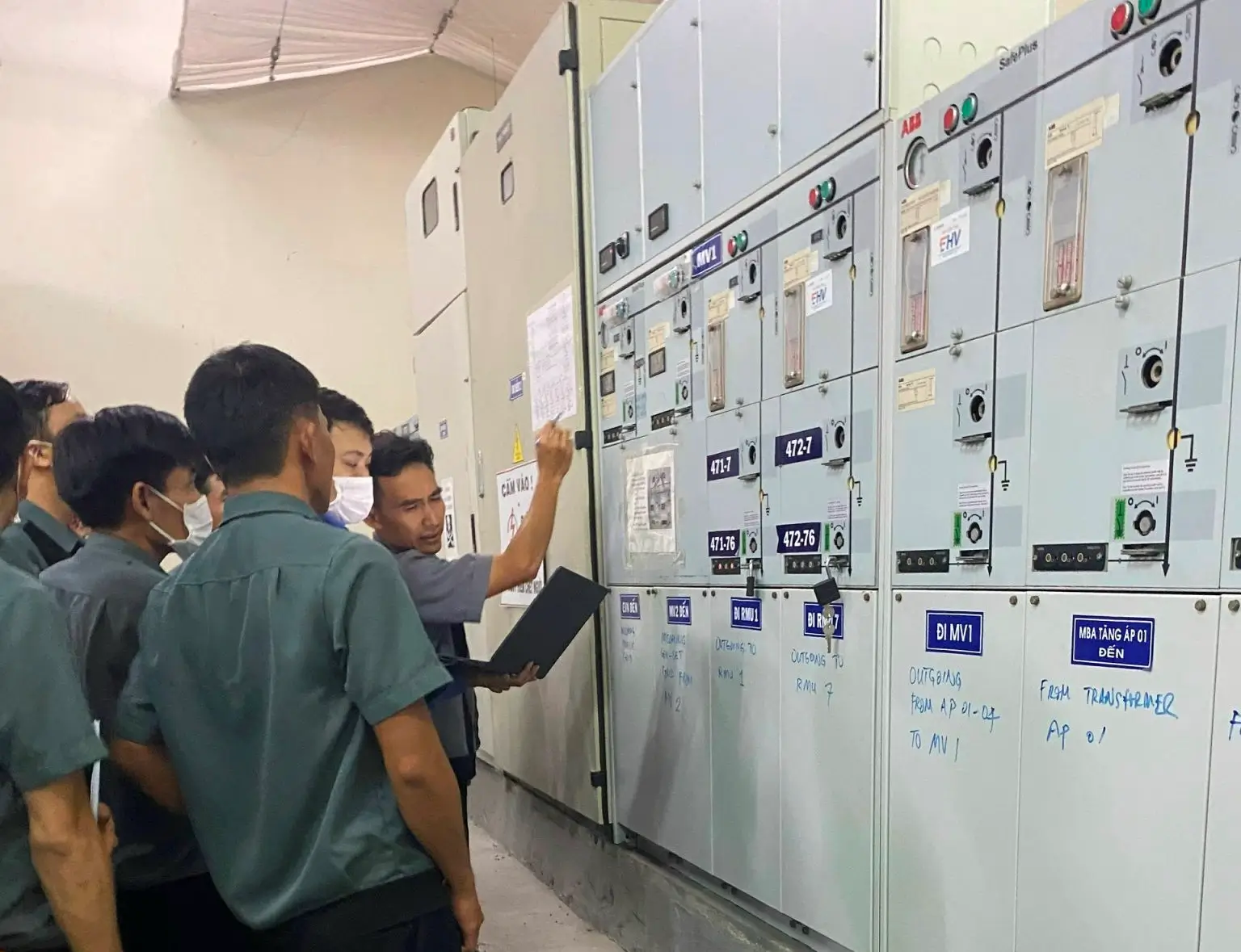 Dịch Vụ Đào Tạo Vận Hành Hệ Thống Điện Chuyên Nghiệp