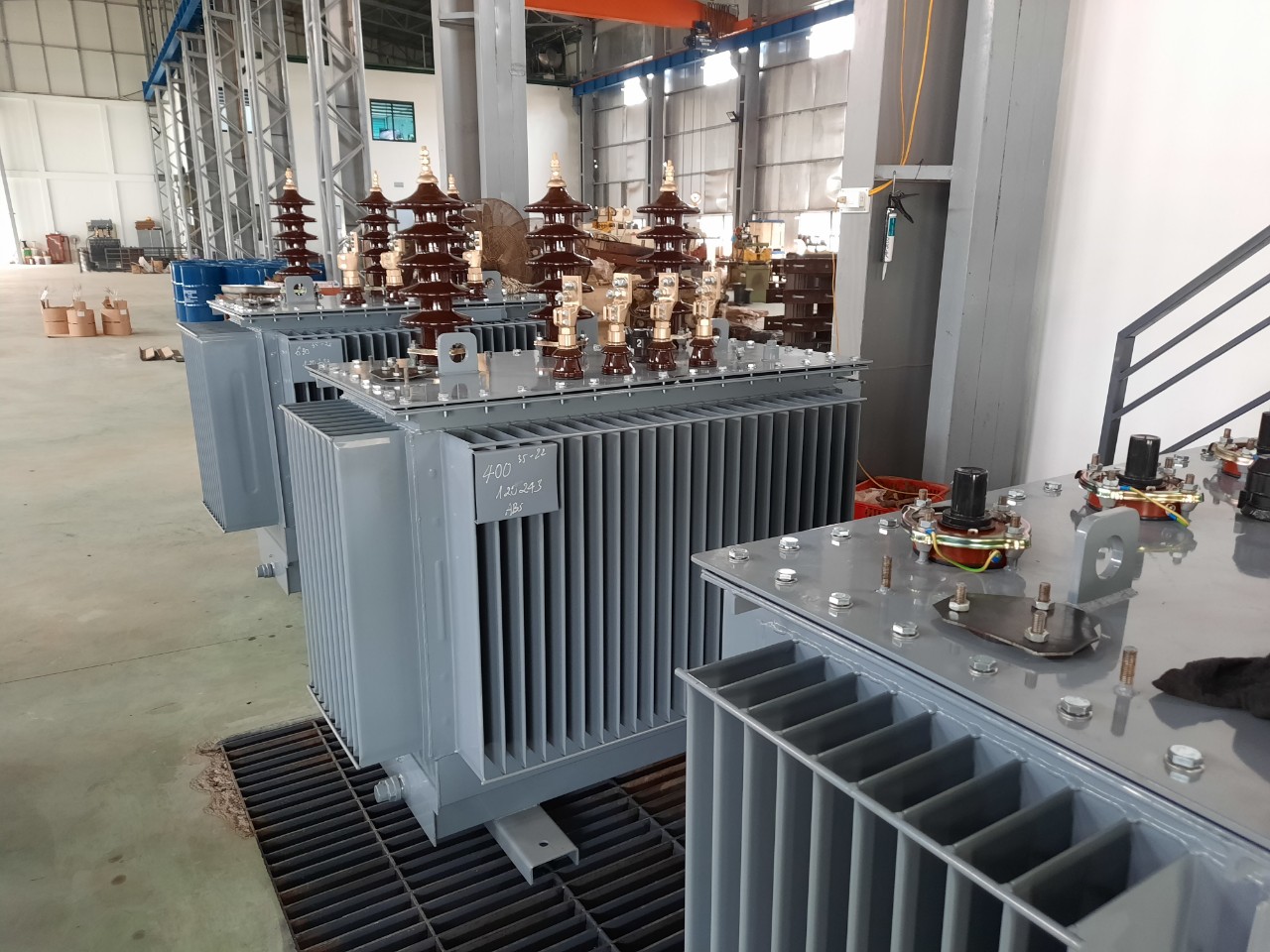 Lõi thép máy biến áp có tác dụng gì?