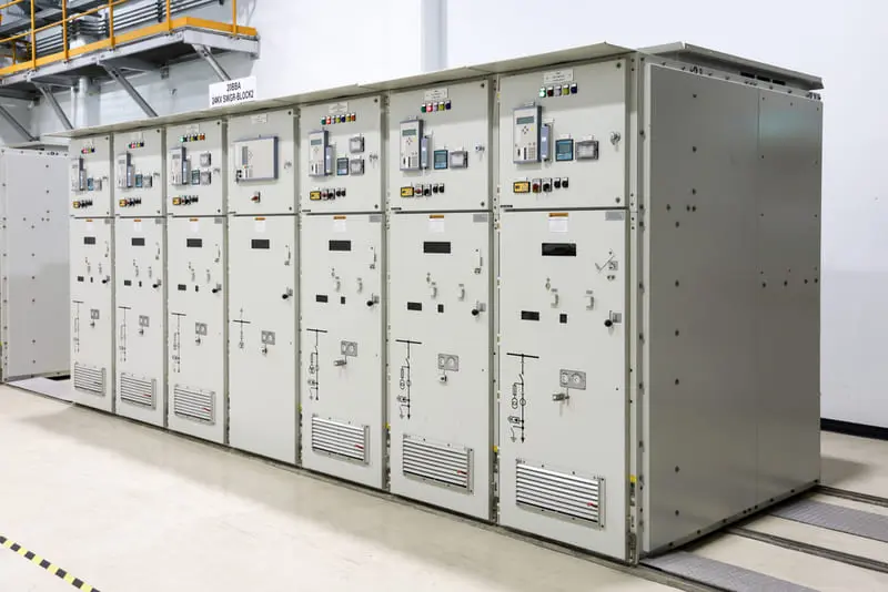 Hình ảnh một tủ máy cắt trung thế