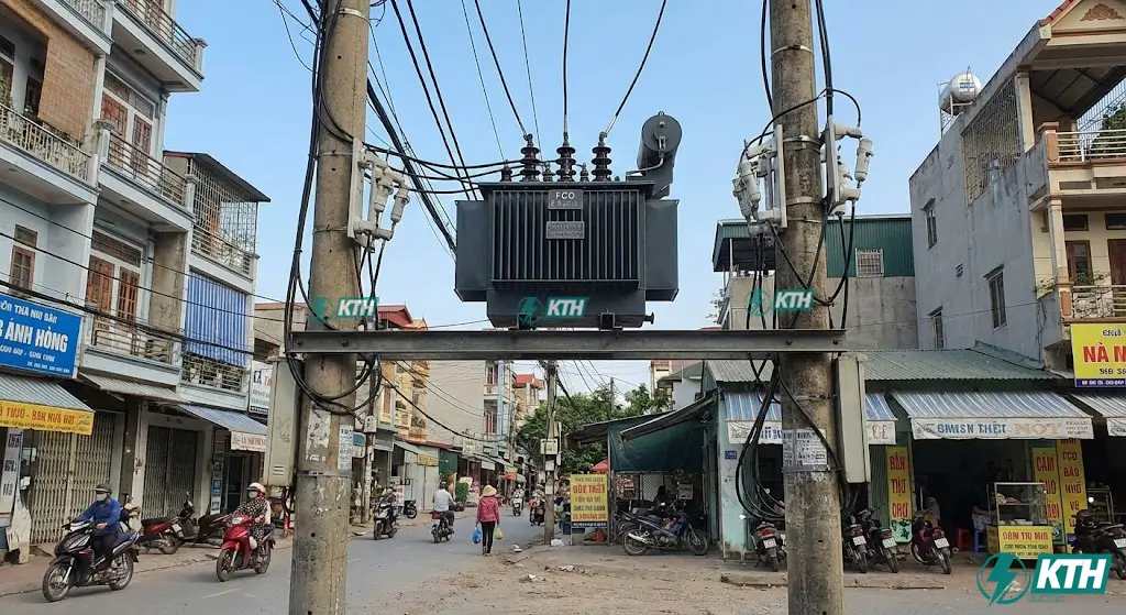 Cấu tạo trạm biến áp treo 3 pha trên cột bê tông ly tâm phổ biến và tiết kiệm chi phí.