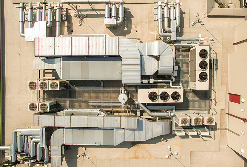 Hệ thống HVAC trong một tòa nhà công nghiệp hiện đại